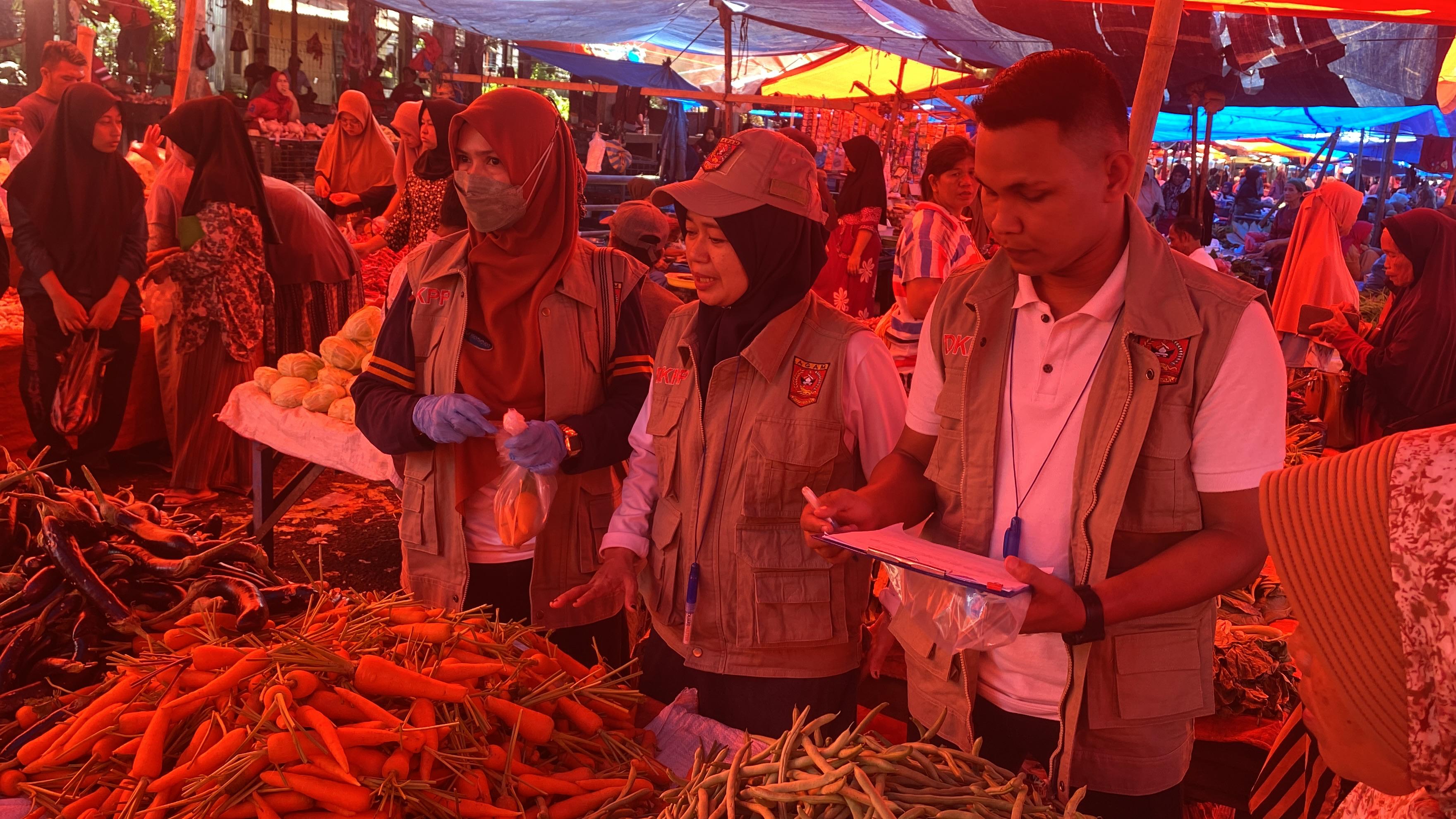 OKKPD Kabupaten Agam Melakukan Pengawasan Keamanan Pangan Segar di Pasar Lama Lubuk Basung thumbnail